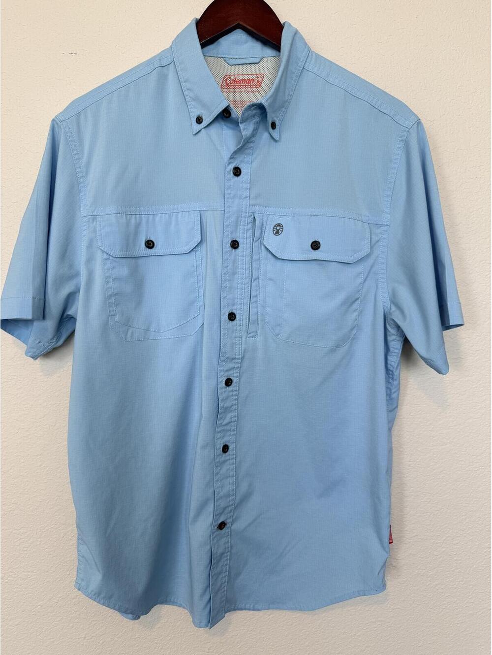 Coleman Men's Light Blue Short Sleeve Button-Up Shirt, Size M